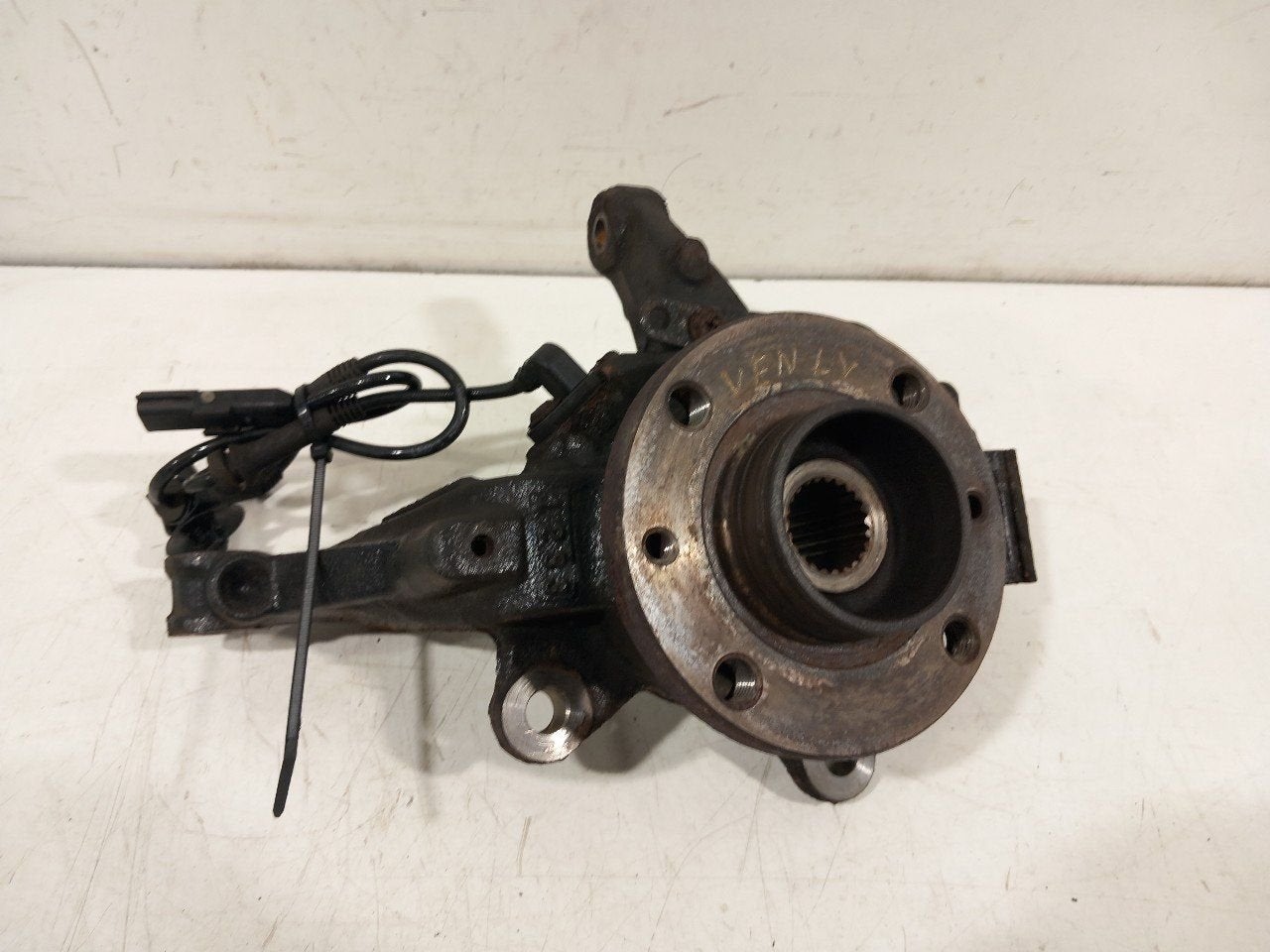 Wielnaaf links voor Renault Clio, Onderdelen@venauto.nl, Van der Ven Autorecycling B.V., Ettenseweg 76, 4706 PB Roosendaal, The Netherlands
