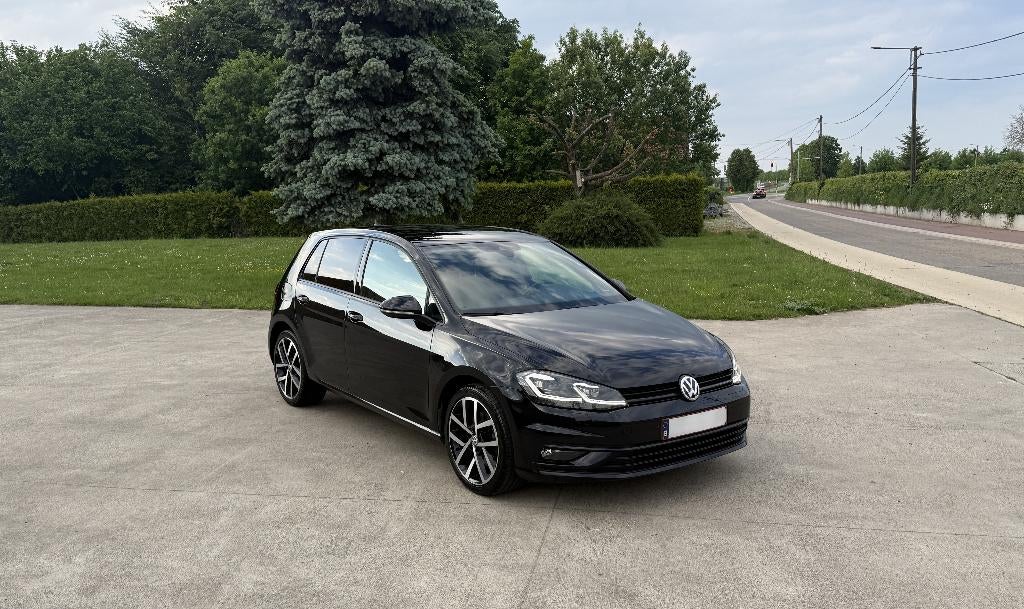 Volkswagen Golf 7.5 TSI 1.5 Auto * Full-LED - Camera - ACC *, Auto's, 1498 cc, 4 cilinders, Alcantara, Zwart