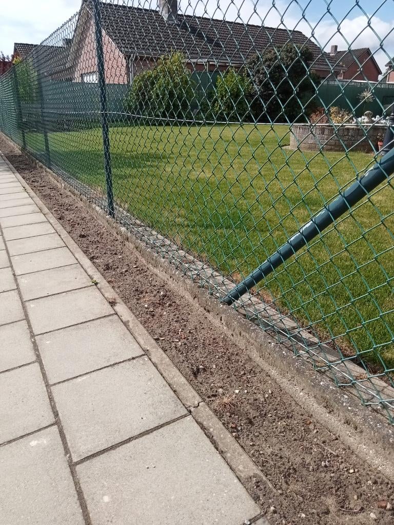 Betonplaatjes (border) 27m .Plaatjes 3,5 dik 2 m lang 25cm, Tuin en Terras, Tuinhekken en Hekwerk, Ophalen