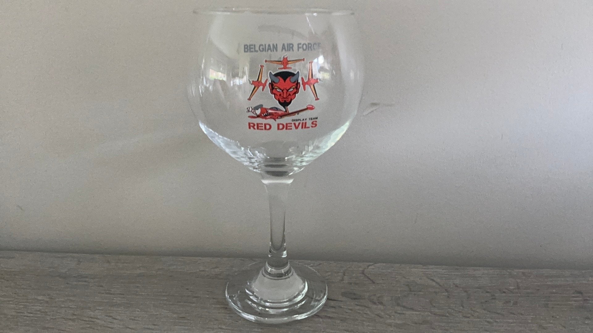 Gin glas Red Devils, Verzamelen, Ophalen of Verzenden, Zo goed als nieuw