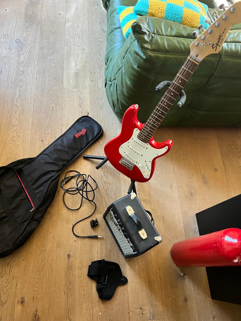 Elektrische gitaar KIDS, Muziek en Instrumenten, Ophalen, Zo goed als nieuw