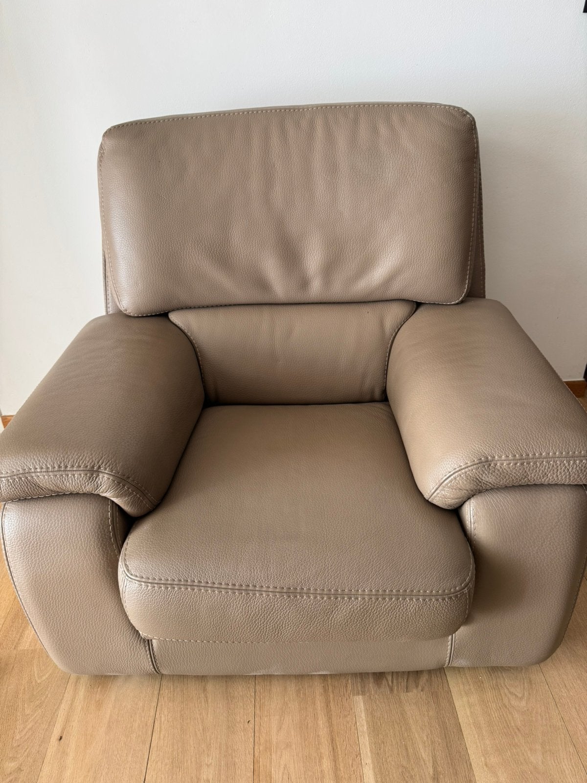 Lederen fauteuil, Huis en Inrichting, Fauteuils, Ophalen, Zo goed als nieuw, Leer