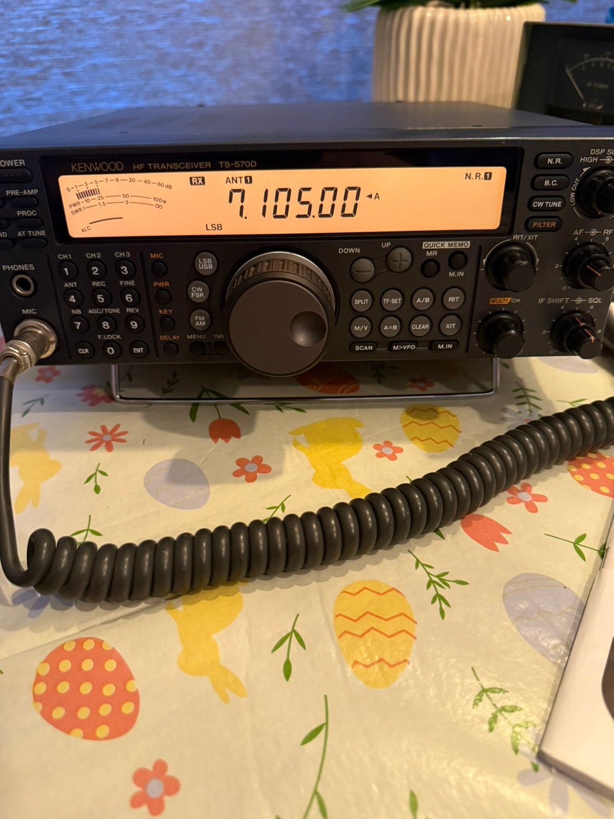 Kenwood TS 570 DG in zeer mooie staat met tuner erin, Télécoms, Émetteurs & Récepteurs, Enlèvement, Utilisé, Émetteur et Récepteur