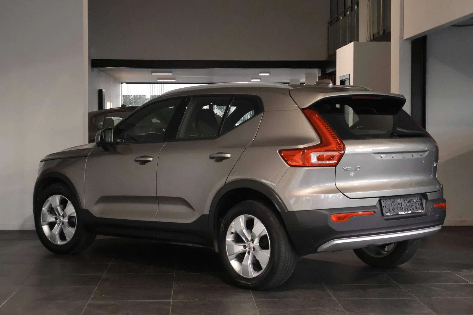 Volvo XC40 XC40 1.5 T2 Navi Camera LijnA Virtual CP Keyless, Auto's, Stof, Gebruikt, Beige, 5 deurs