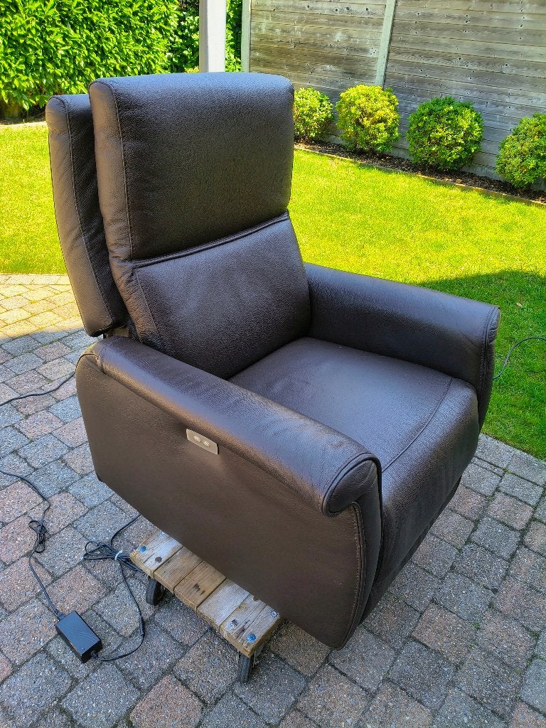 Relaxzetel elektrisch en 2 zit ensemble., Ophalen