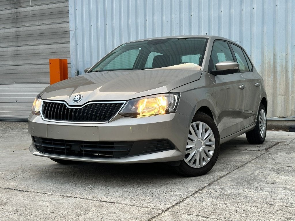 SKODA FABIA 1.0 BENZINE MET AIRCO 84K KM 2 SLEUTELS SLEUTELS, Autos, Skoda, Achat, Boîte manuelle, Beige, 5 portes