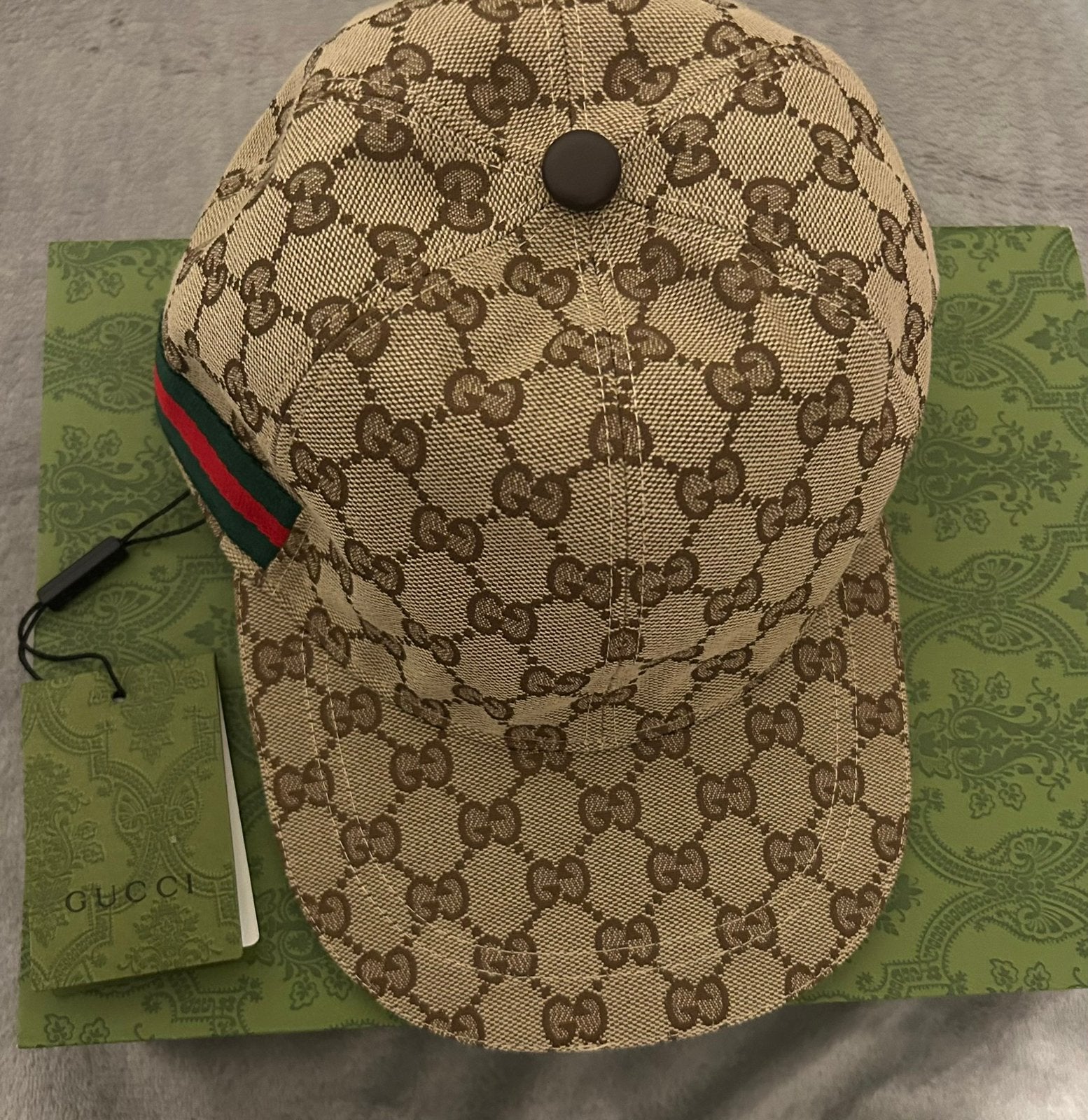 Casquettes gucci, Vêtements | Hommes, Enlèvement, Comme neuf, Casquette