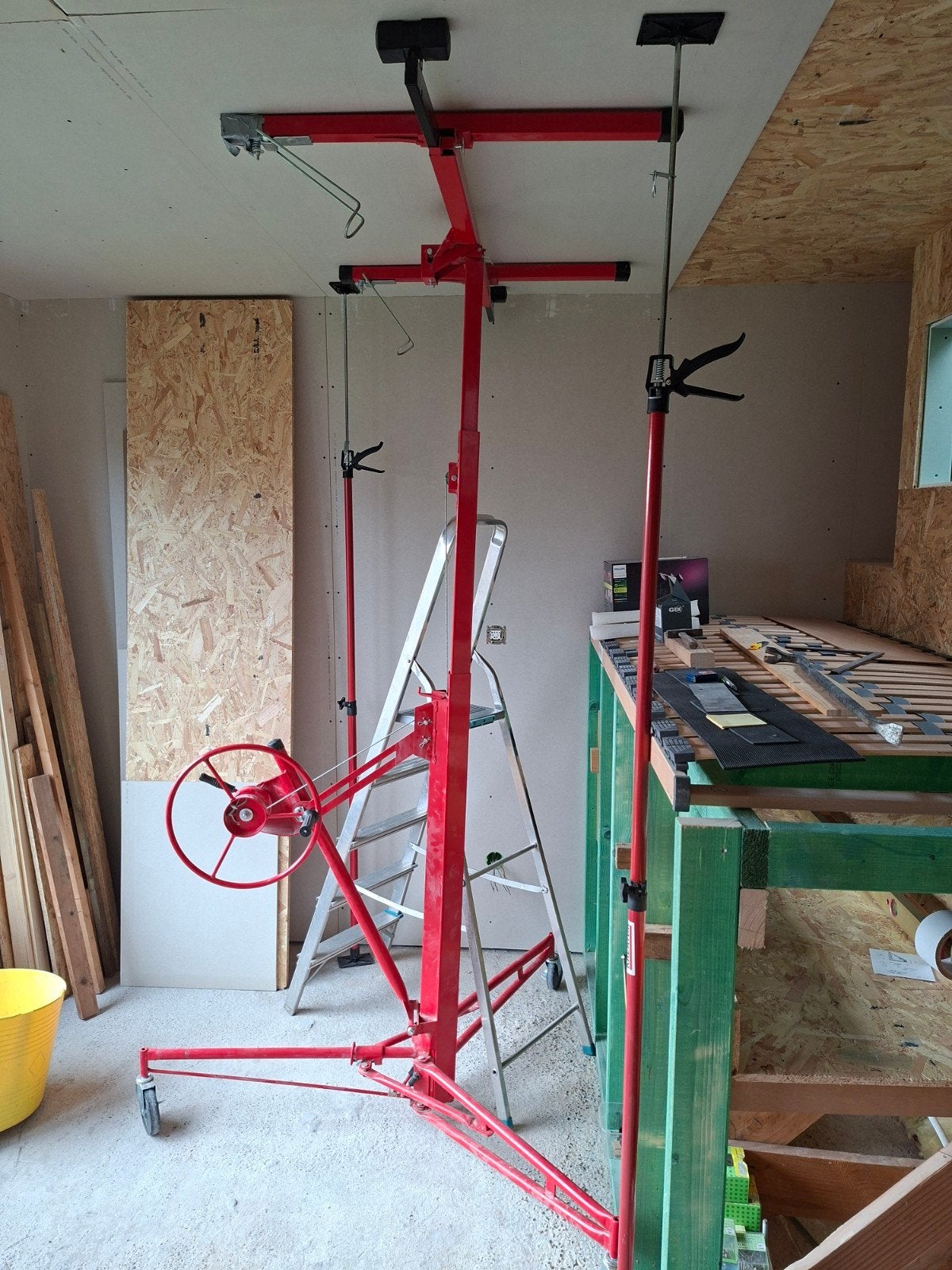 Gyproc lift, Ophalen