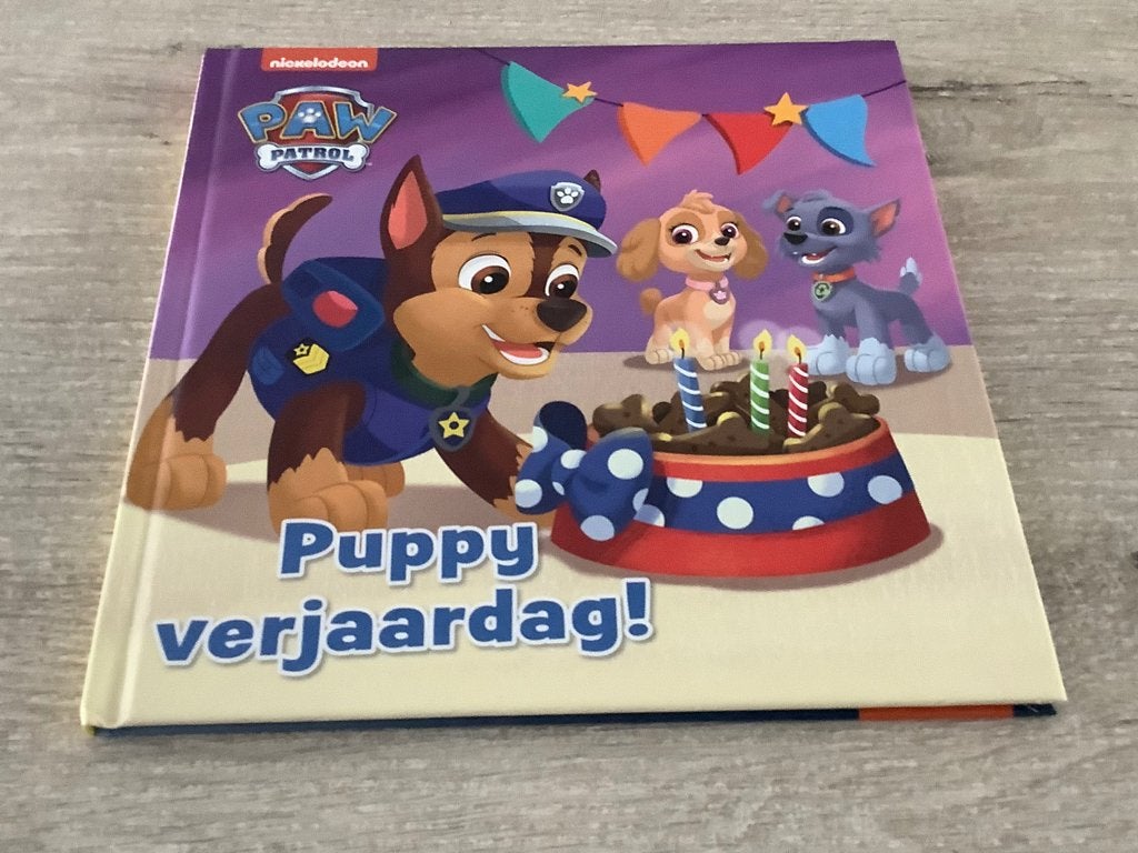 Paw Patrol : livre de lecture pour l'anniversaire d'un chiot, Garçon ou Fille, Enlèvement ou Envoi, Spinmaster, Comme neuf