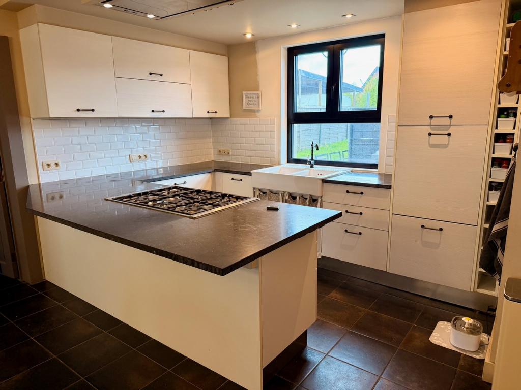 Keuken volledig ingericht, Ophalen, Gebruikt, U-keuken, Graniet of Steen