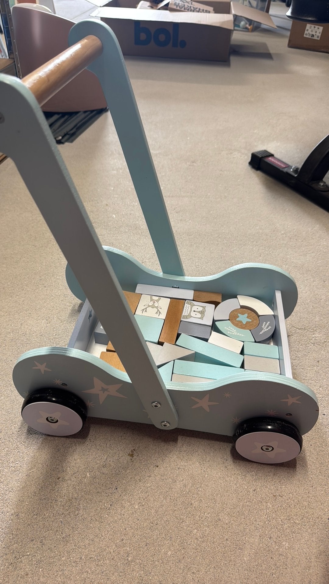 Speelgoed - wandelwagen met blokken, Kinderen en Baby's, Speelgoed | Houten speelgoed, Ophalen, Zo goed als nieuw