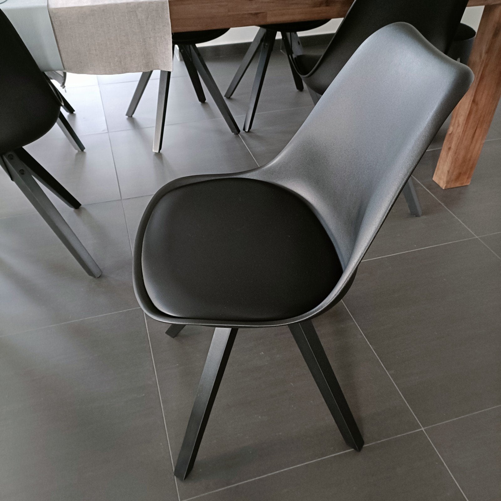 zes zwarte eetkamerstoelen, Bois, Modern Scandinavisch, Enlèvement, Noir