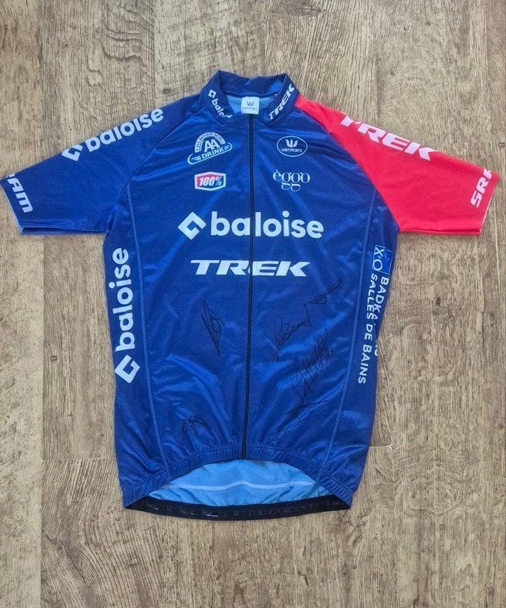 Maillot d'équipe signé de Baloise Trek — Charity, Enlèvement ou Envoi, M