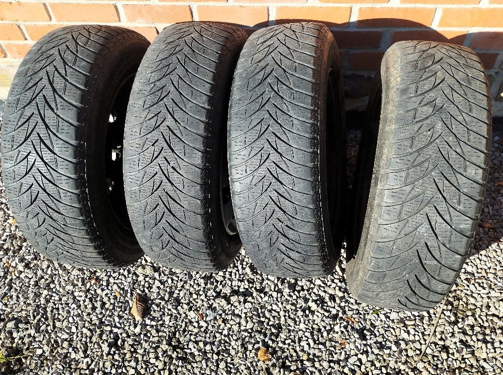 Jantes en Tôle Peugeot 15’’ – Pneus hiver - Enjoliveurs, Enlèvement, Pneus hiver, Pneu(s)