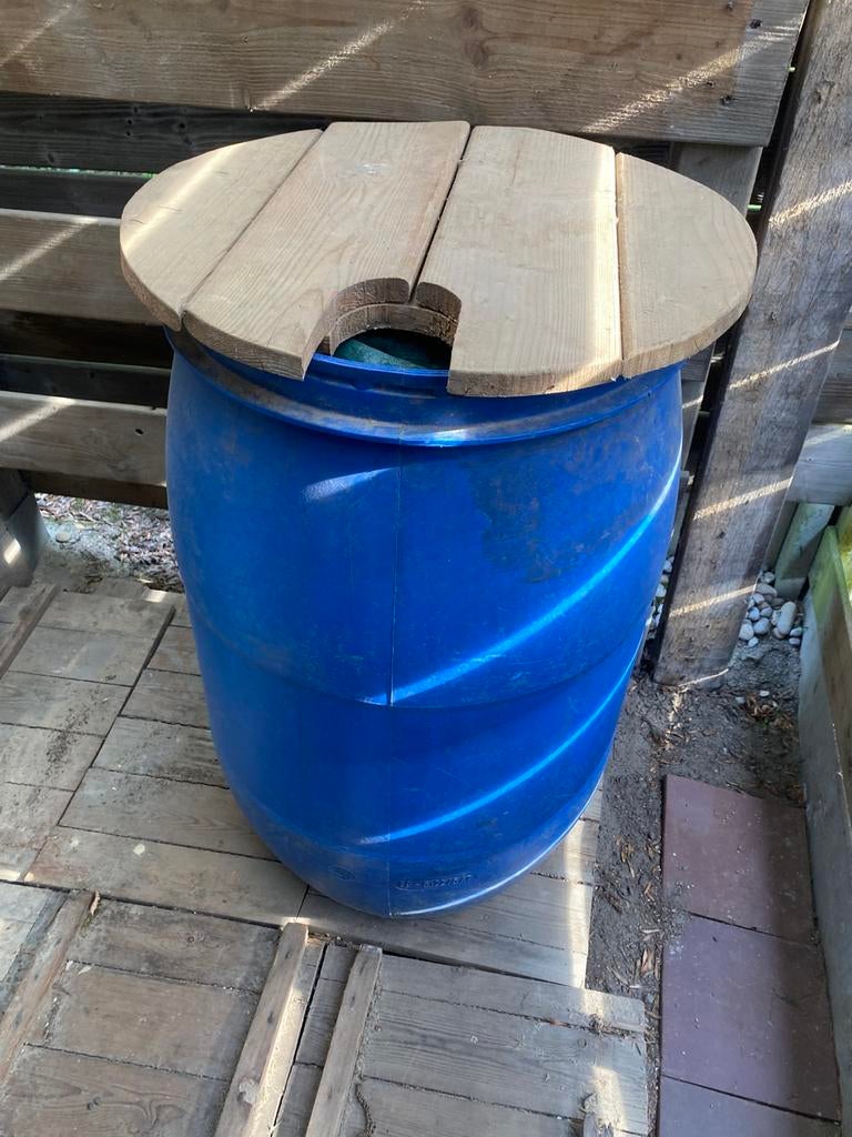 Regenwaterton +/- 150l, 75 tot 150 liter, Ophalen, Gebruikt, Kunststof