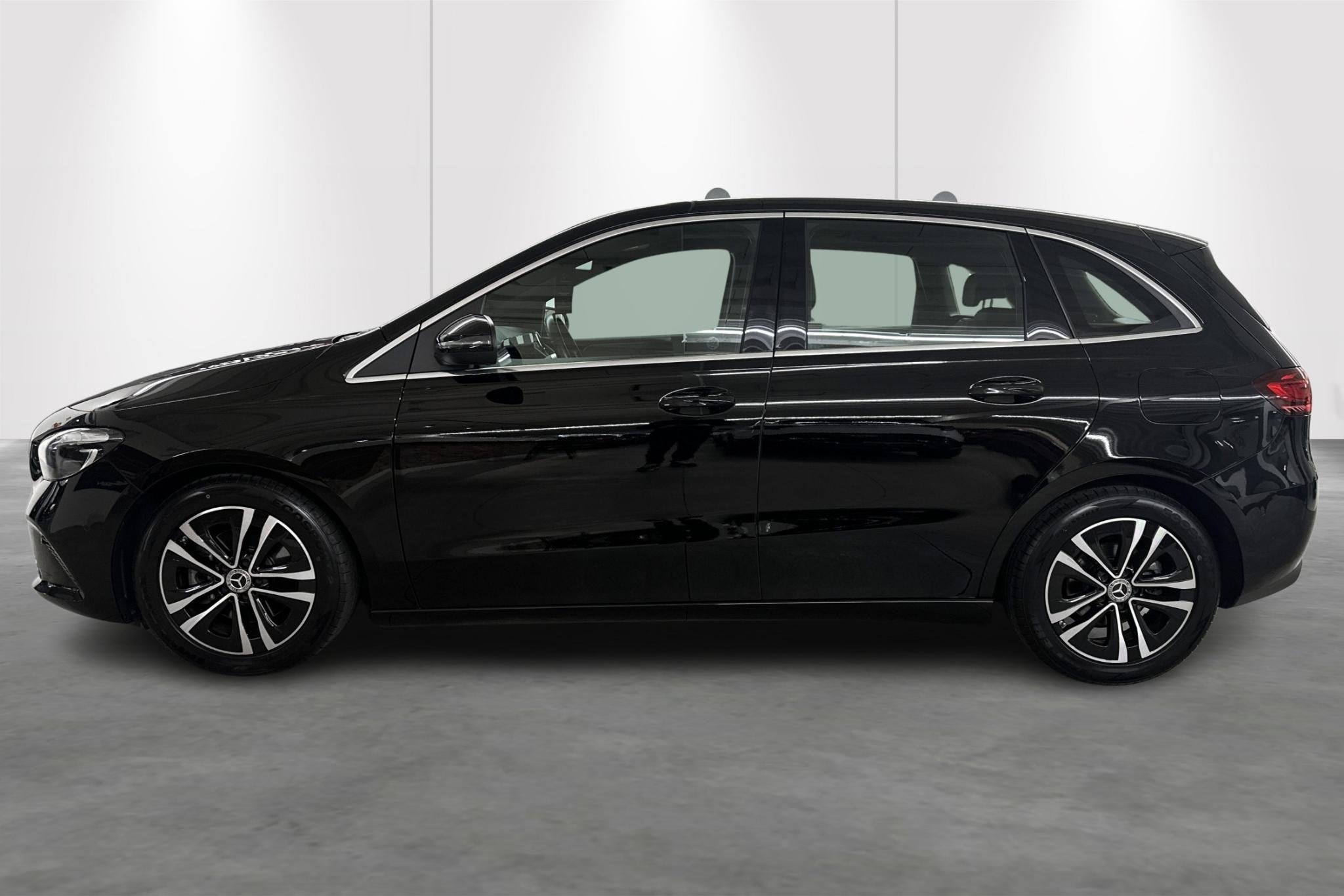Mercedes-Benz B-Klasse B 180 Business Line + AUTOMAAT - CARP, Autos, 100 kW, 135 g/km, 700 kg, 5 places