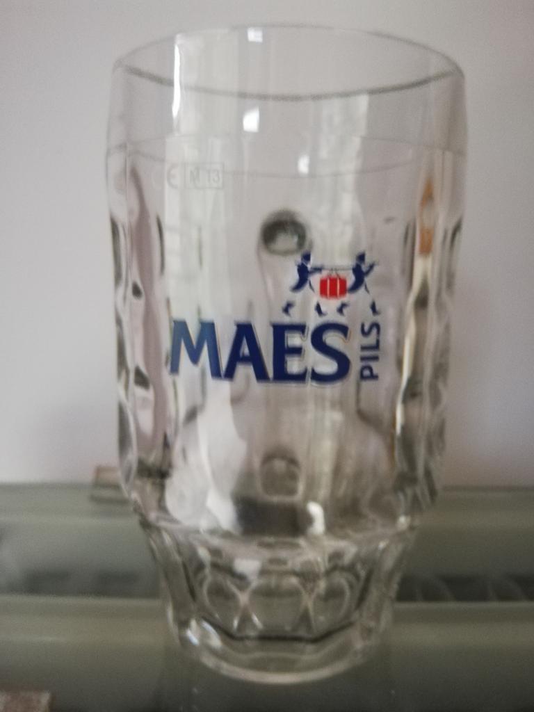 Chope à bière Maes 0,5litre, Enlèvement, Comme neuf