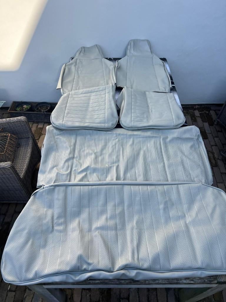 VW Beetle NOS 74-75 bekleding stoelhoezen set, Auto-onderdelen, Ophalen of Verzenden, Gereviseerd, Volkswagen