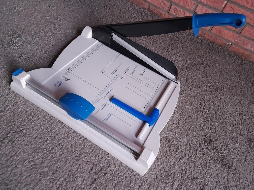 Hefboomsnijmachine voor papier+ rolsnijmachine, Ophalen, Zo goed als nieuw