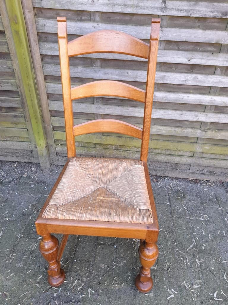 2 stoelen, Ophalen