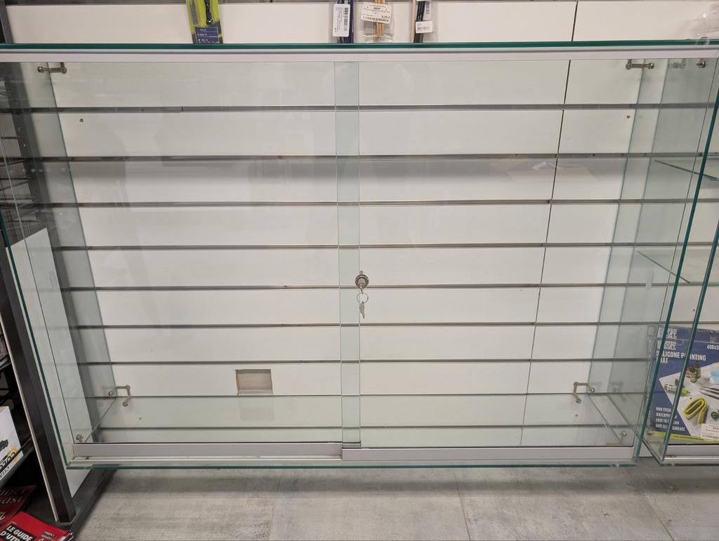 Vitrine pour panneau rainuré en verre trempé 120x25x82, Ophalen