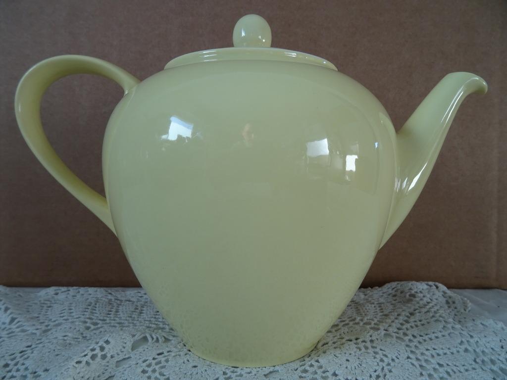 Antieke theepot theekan pastel geel gele theepot Regout 1930, Ophalen of Verzenden