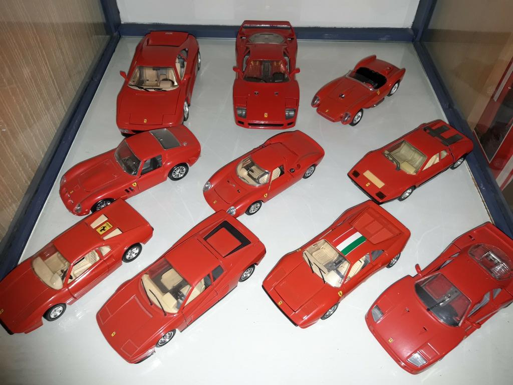 Ferrari  modelautos., Verzenden, Zo goed als nieuw