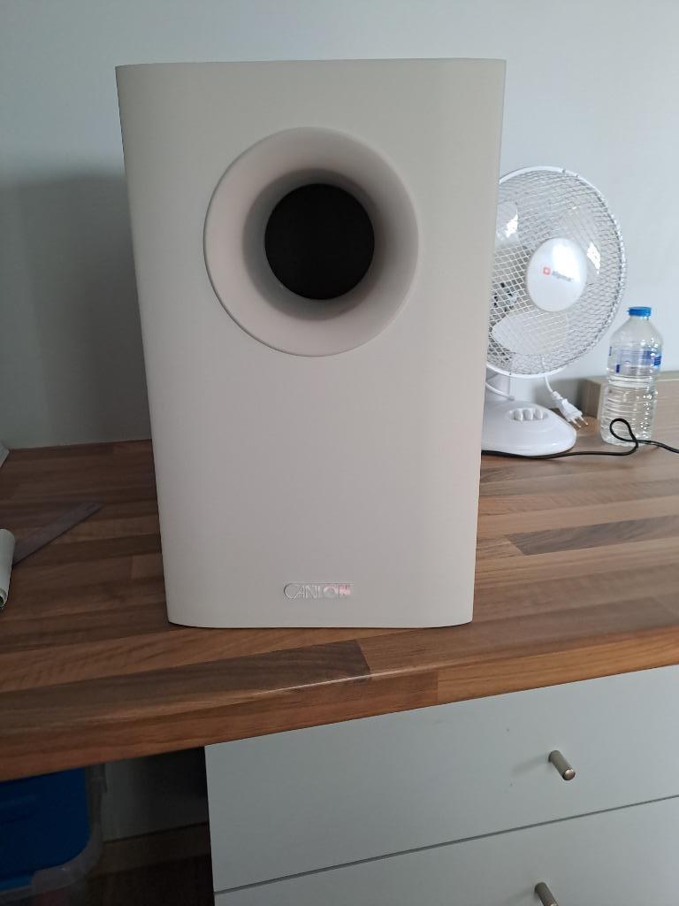 Subwoofer merk Canton wit, Audio, Tv en Foto, Ophalen of Verzenden, Zo goed als nieuw, Overige systemen