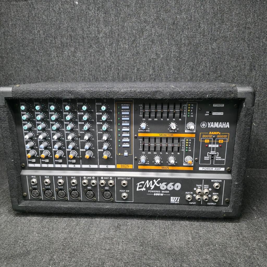 YAMAHA  EMX660  powered mixer met effecten, Audio, Tv en Foto, Luidsprekerboxen, Ophalen of Verzenden