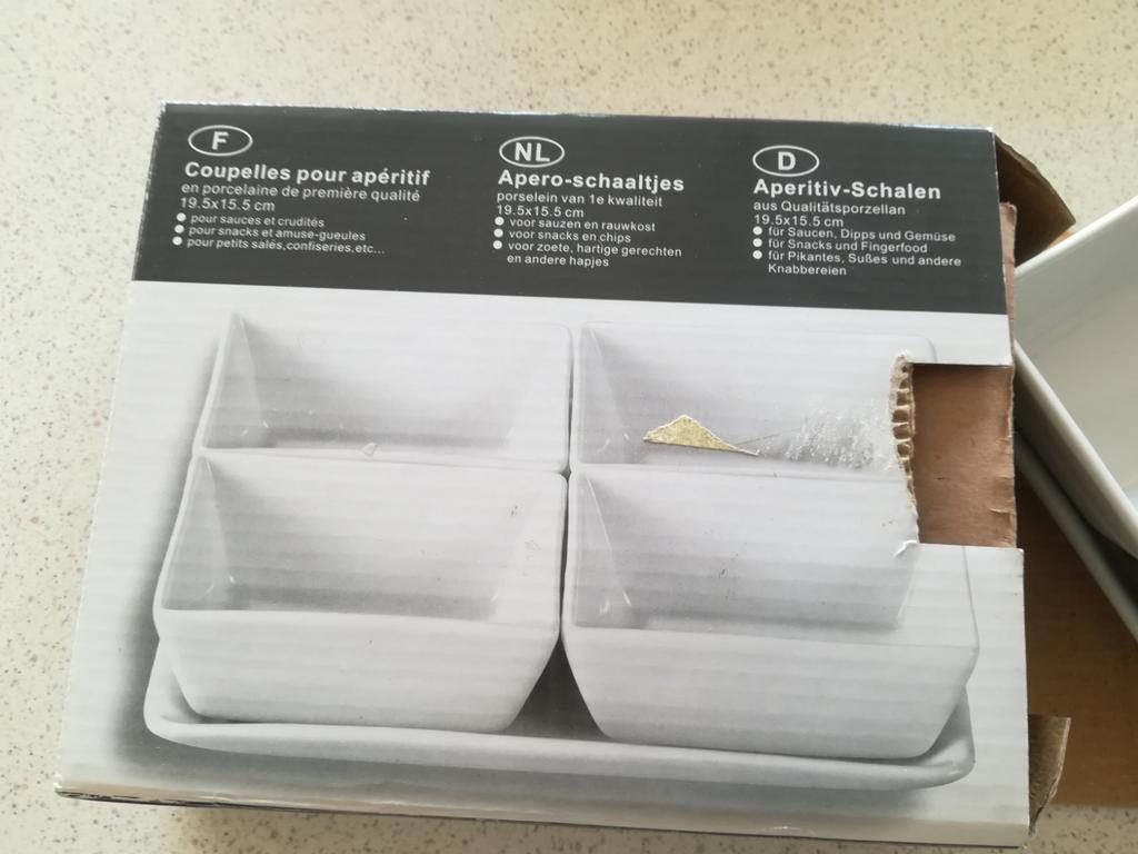 4 coupelles en porcelaine blanche de qualité pour l'apéritif, Enlèvement ou Envoi, Neuf