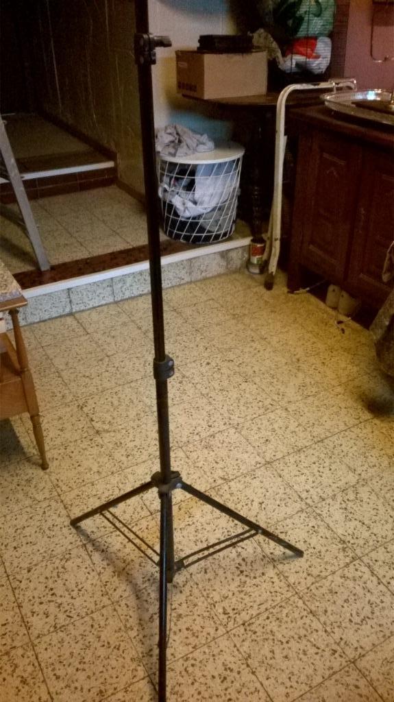 pied universel avec tige filetée M6, Enlèvement ou Envoi, Comme neuf, Pied