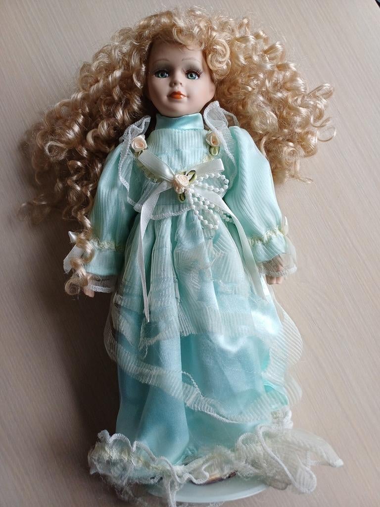 Poupée en porcelaine, Enlèvement ou Envoi, Comme neuf, Poupée