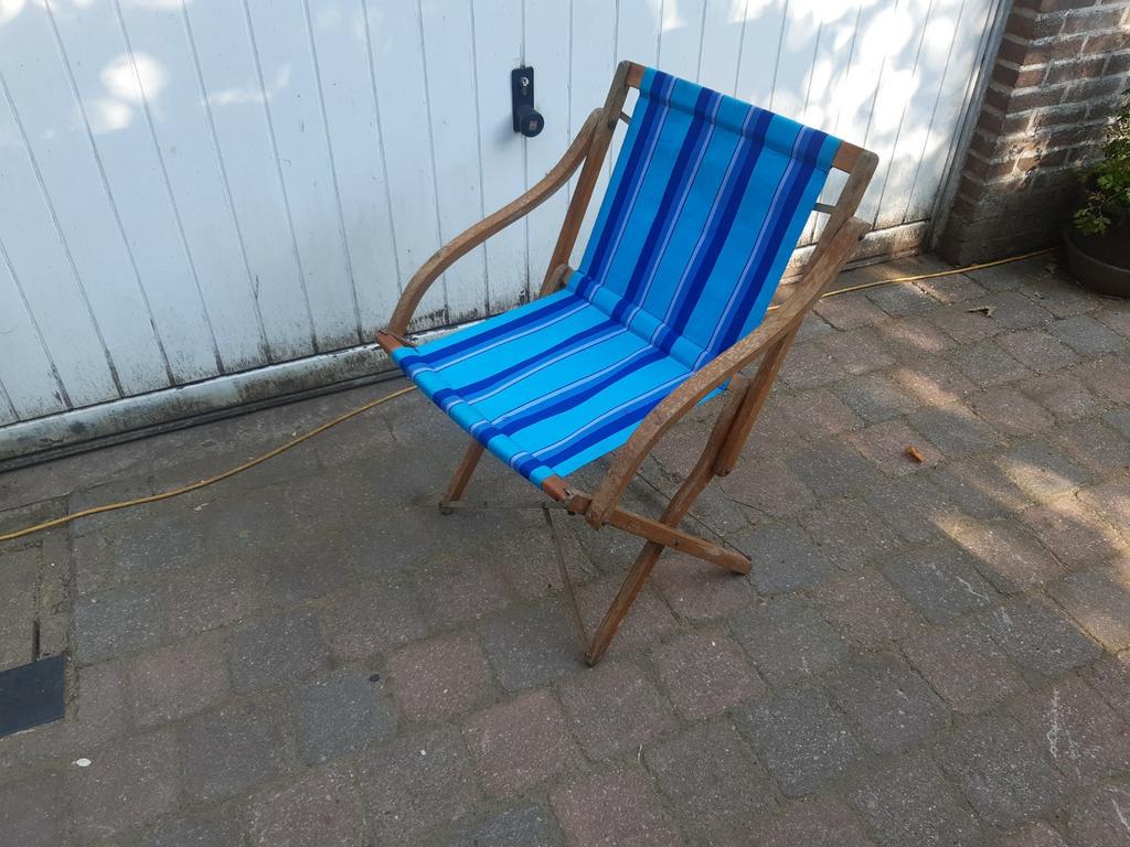 Vouwstoel inhout en canvas, Ophalen