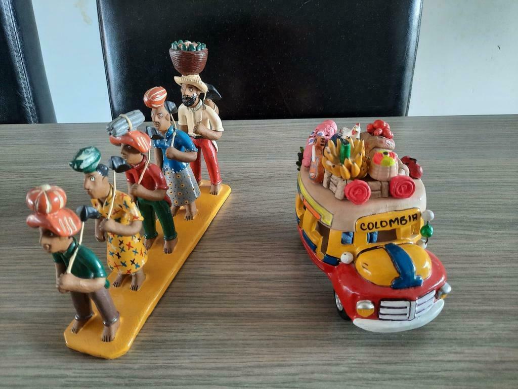 Kleurrijke traditionele handgemaakte keramiek uit Colombia, Ophalen, Zo goed als nieuw