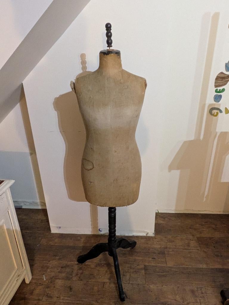 Mannequin ancien, Enlèvement