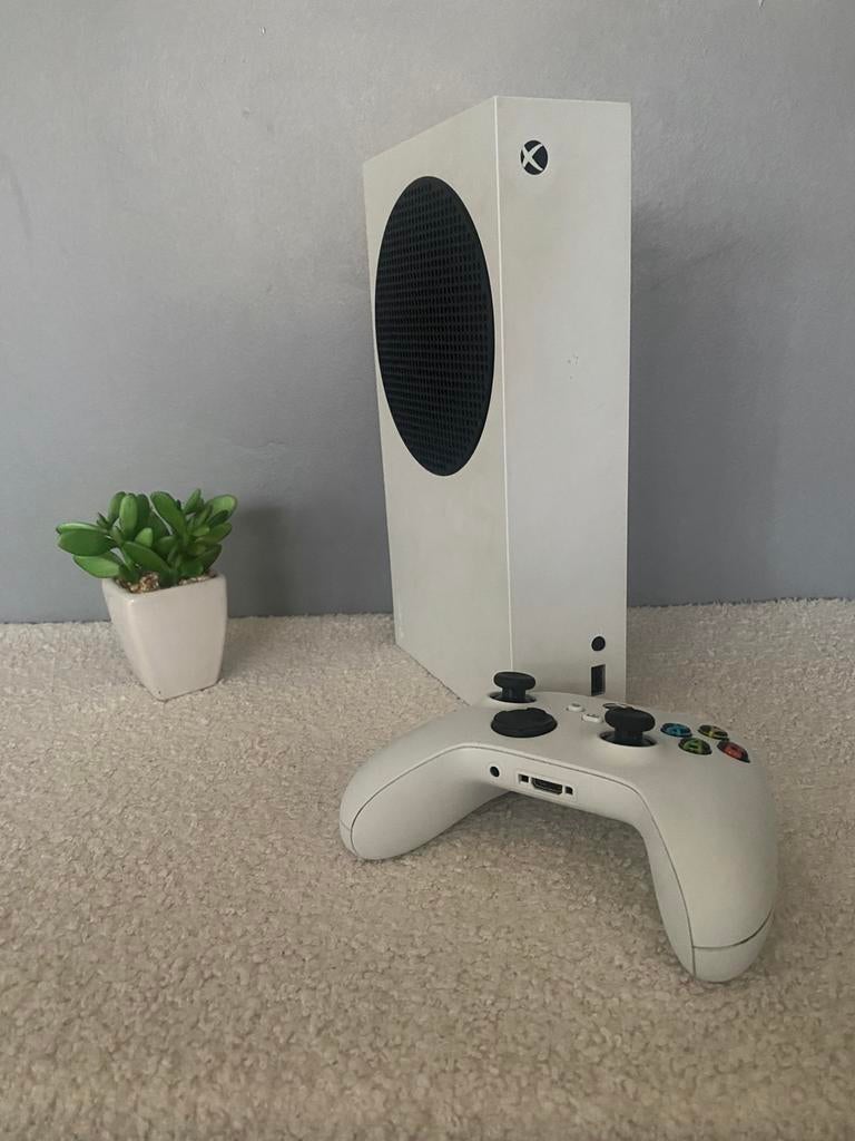 Xbox serie s + une manette, Enlèvement ou Envoi, Comme neuf, Xbox Series S