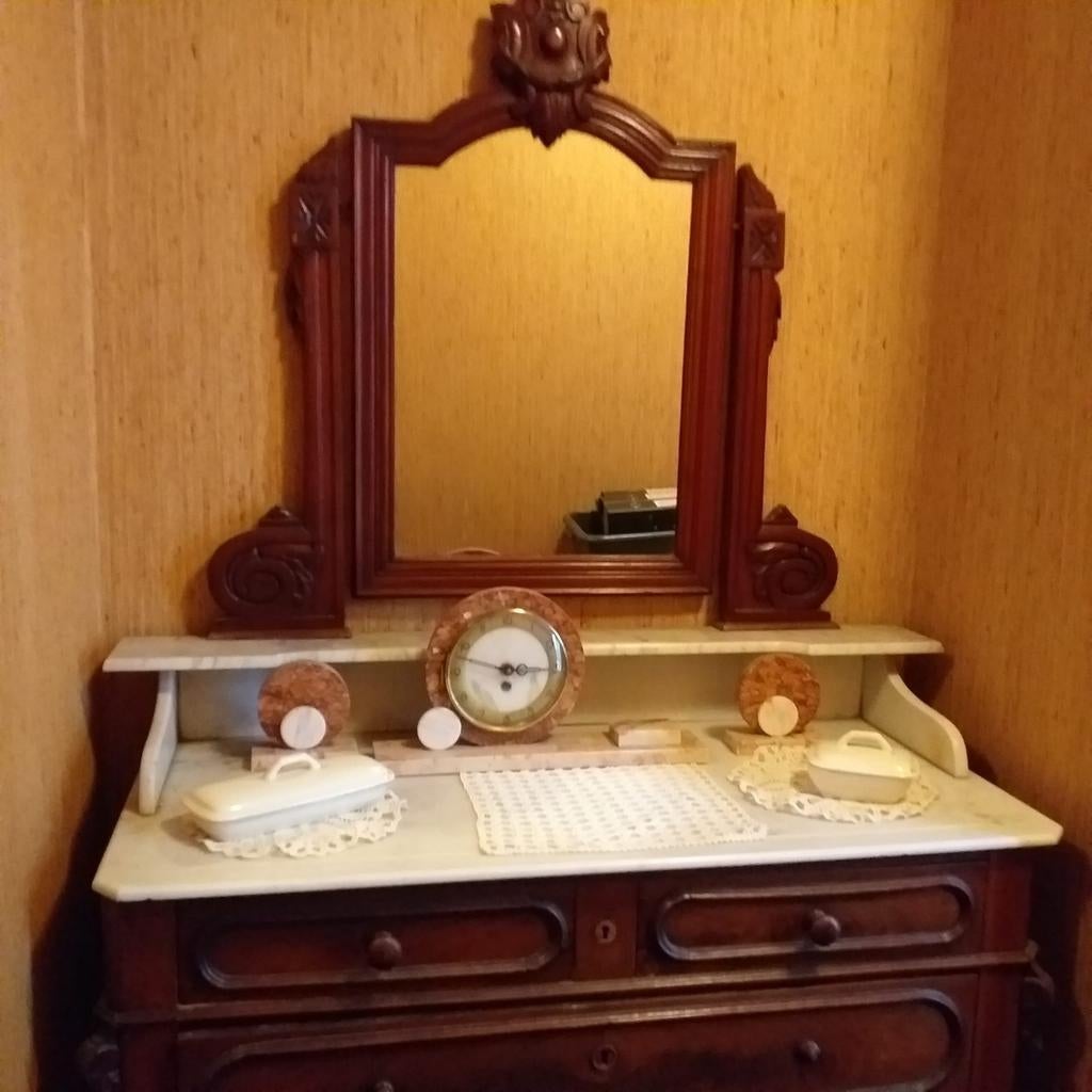 Brocant ladekastje make-uptafel met marmeren blad en spiegel, Huis en Inrichting, Tafels | Kaptafels, Ophalen