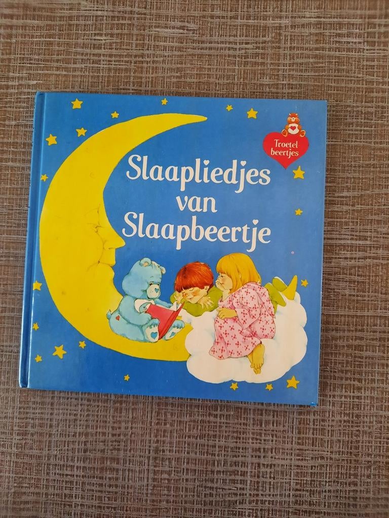Boekje van de Troetelbeertjes; Slaapliedjes van slaapbeertje, Boeken, Ophalen of Verzenden, Zo goed als nieuw