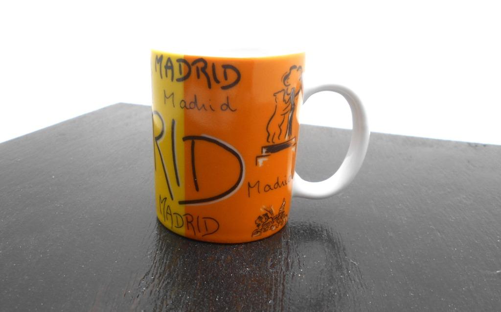 petite tasse à expresso Madrid, Maison & Meubles, Enlèvement ou Envoi, Comme neuf, Céramique, Autres styles