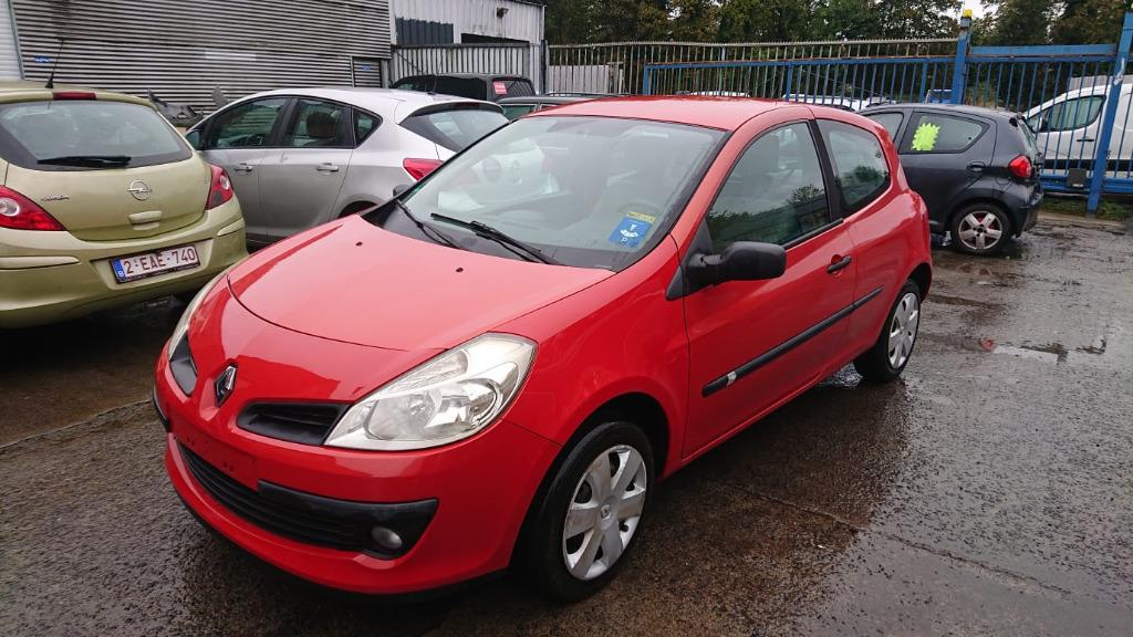 Renault clio 1200cc essence 2006 155000km ve clim, Auto's, Renault, Bedrijf, Te koop, Clio, ABS, Airbags, Airconditioning, Boordcomputer