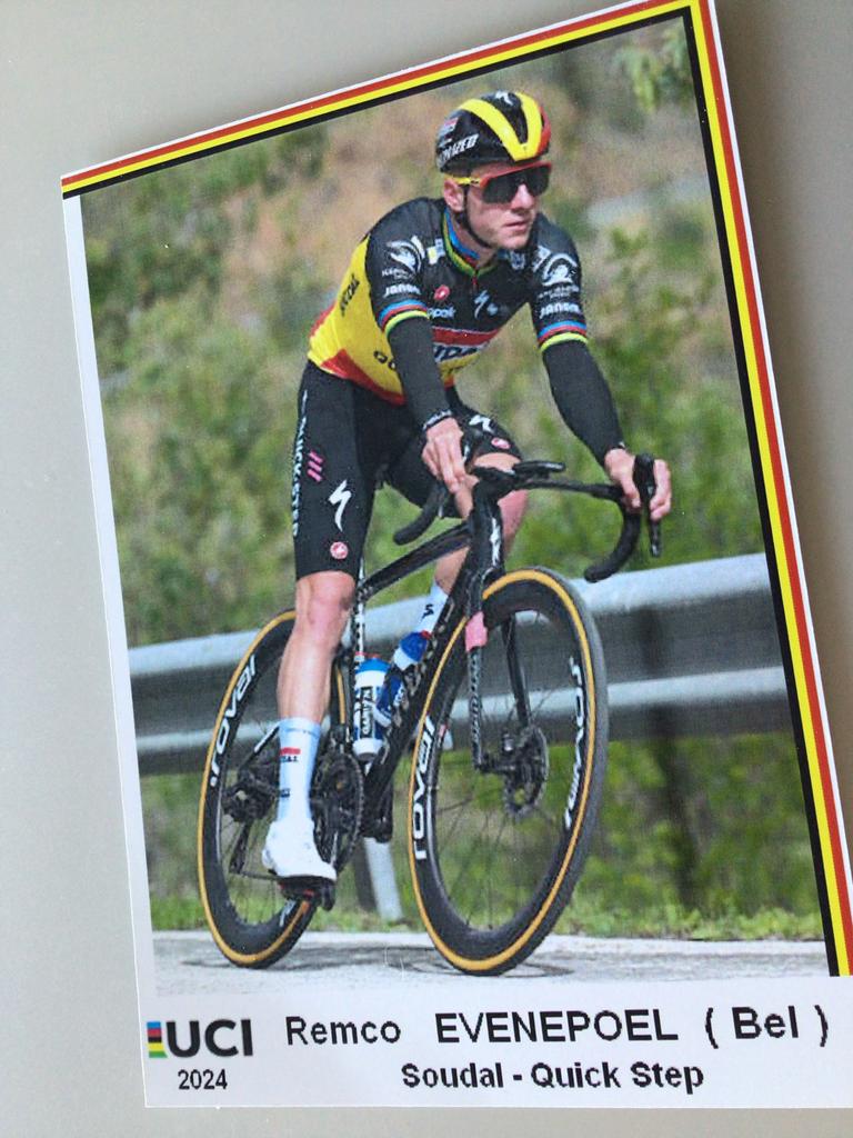Wielerkaart 2024 team quick step remco evenepoel, Sport en Fitness, Wielrennen, Verzenden