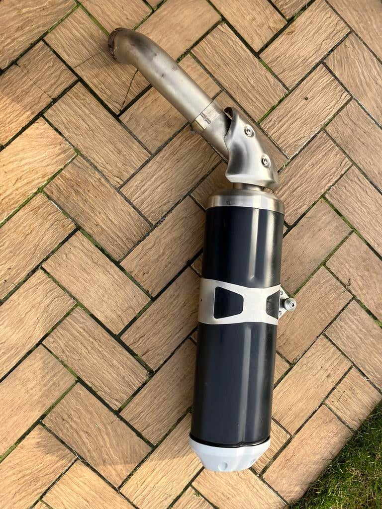 Originele uitlaat Moto Guzzi V85tt, Motoren, Ophalen, Gebruikt