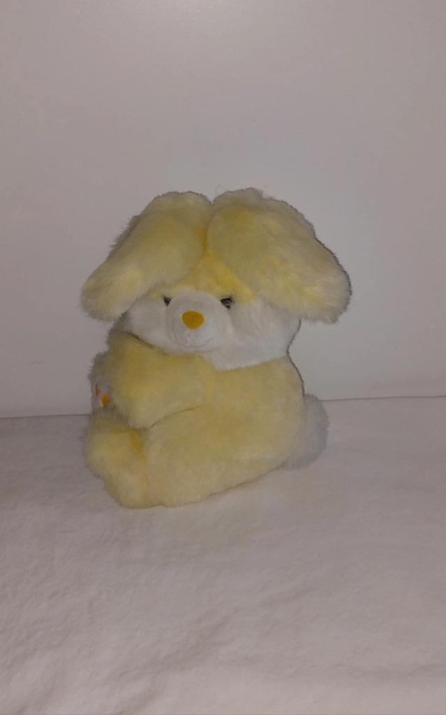 pluche knuffel geel konijn, Enlèvement ou Envoi, Comme neuf, Lapin