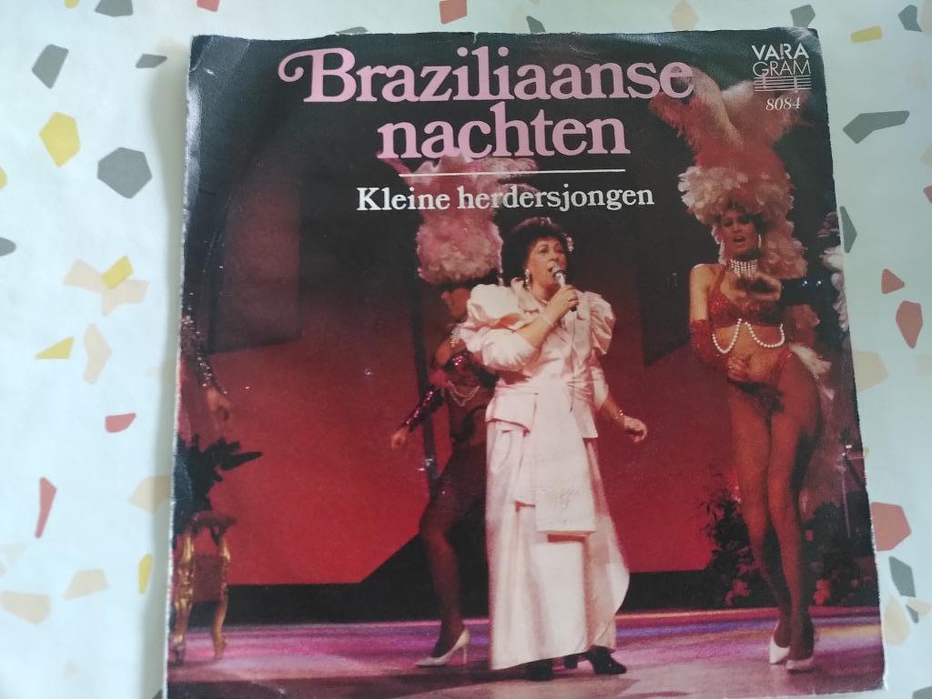 45T ZANGERES ZONDER NAAM :BRAZILIAANSE NACHTEN--, Enlèvement ou Envoi, Utilisé, En néerlandais