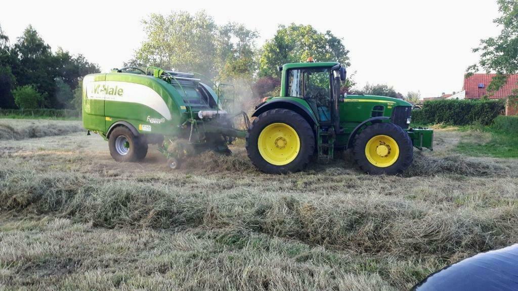 NIEUW Grote bollen kruidig natuurhooi plastiek gewikkeld, Dieren en Toebehoren, Paarden en Pony's | Overige Paardenspullen, Nieuw