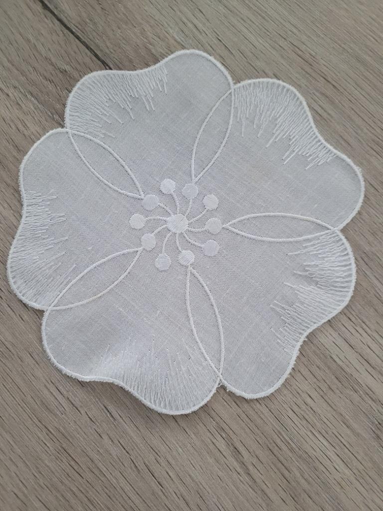 6 sierdoekjes (wit)  -  NIEUW, Antiek en Kunst, Antiek | Tapijten, Tafelkleden en Textiel, Ophalen of Verzenden