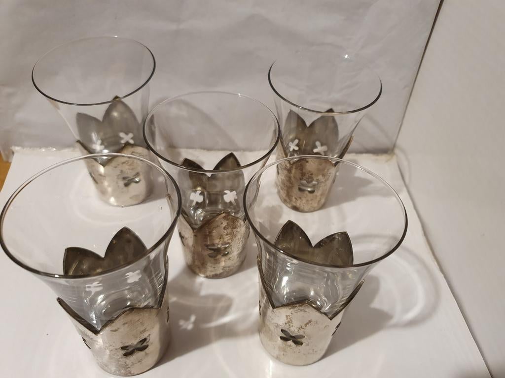 Verres à liqueur avec support en métal argenté. 5, Enlèvement ou Envoi, Comme neuf
