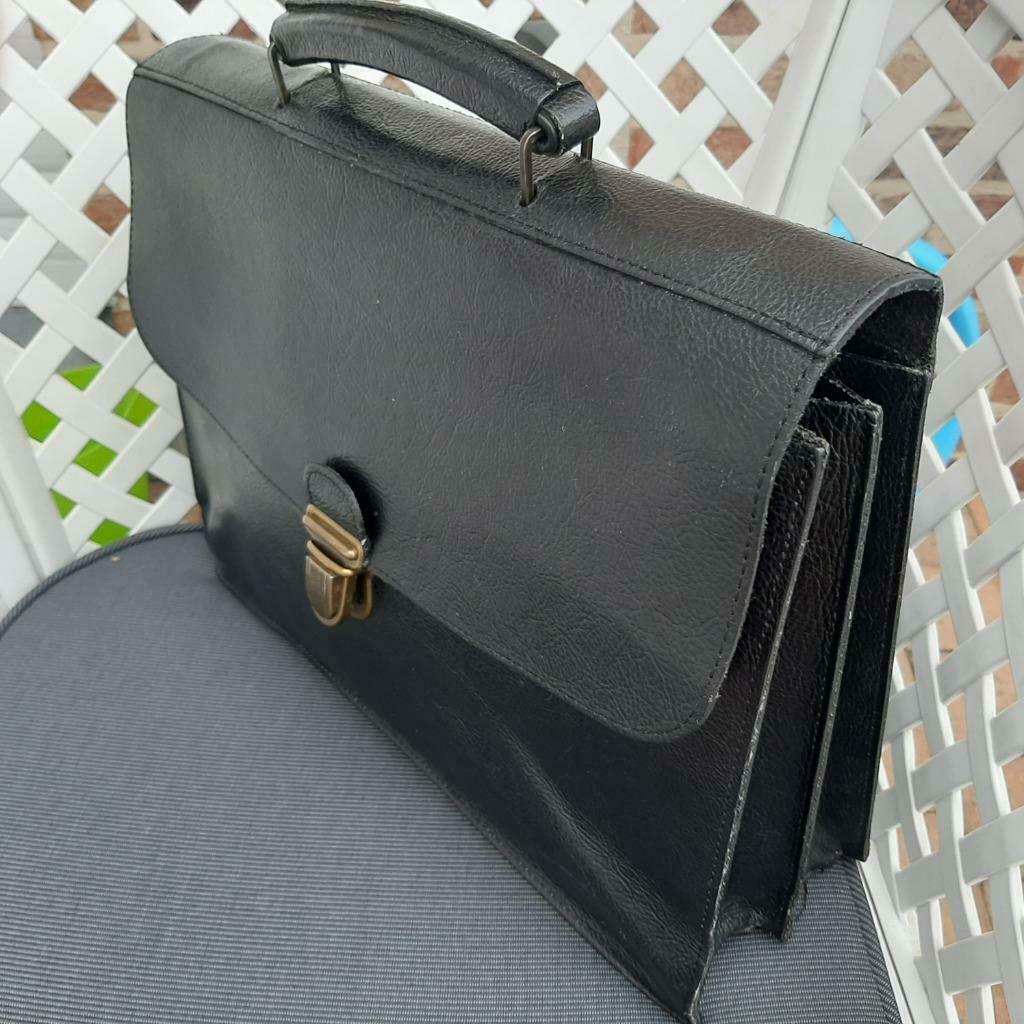 VINTAGE , mallette en cuir noir lisse, Enlèvement ou Envoi, Comme neuf