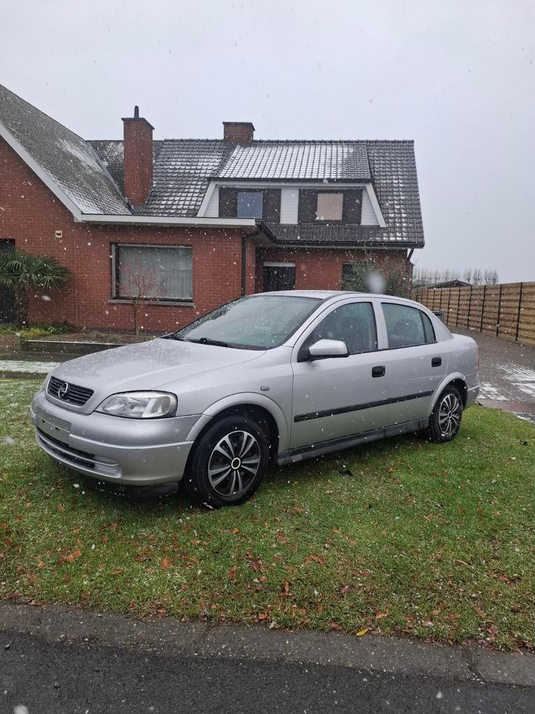 Opel astra 2001 1.6 benzine, Auto's, Voorwielaandrijving, Euro 5, Stof, 4 cilinders