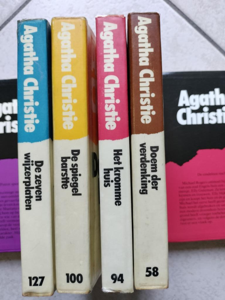 Pockets Agatha CHRISTIE 2, Boeken, Ophalen of Verzenden, Gelezen, Agatha Christie